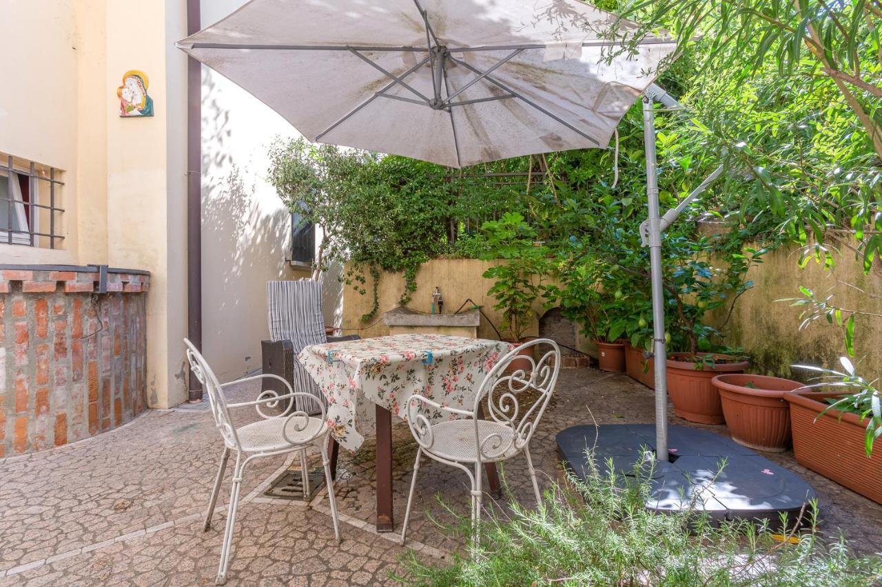 Pleasant Central Apartment With Garden Bologna Eksteriør bilde
